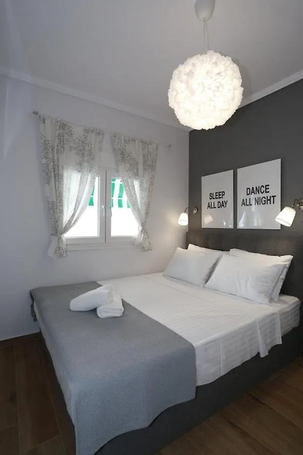 Bianca Suites Nea Moudania Apartment